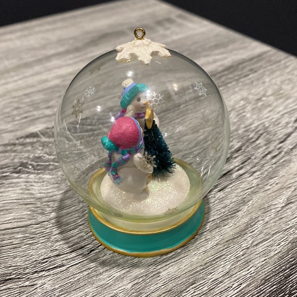 Hallmark | Cool Friends (2002) - Keepsake Ornament - Picture 11 of 15